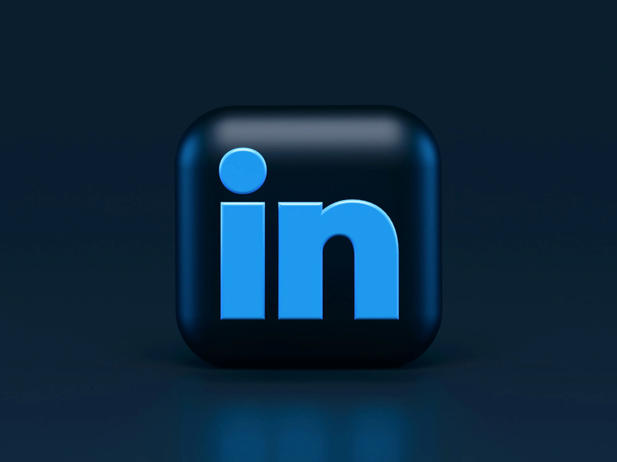 LinkedIn, the highest-signal B2B customer acquisition channel for early-stage founders